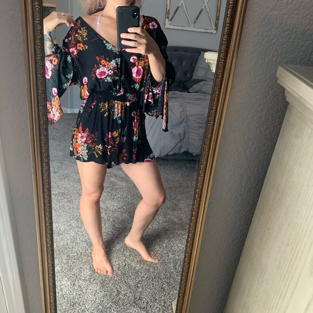 Romper - Picture 2 of 4